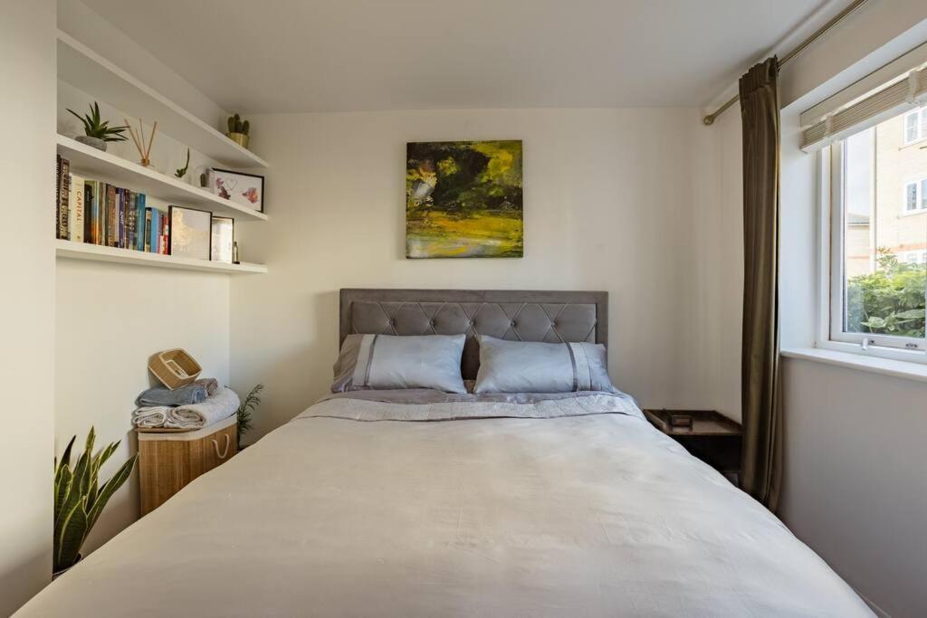 Bright &Spacious One Bedroom Flat Off Canary Wharf London Exterior foto